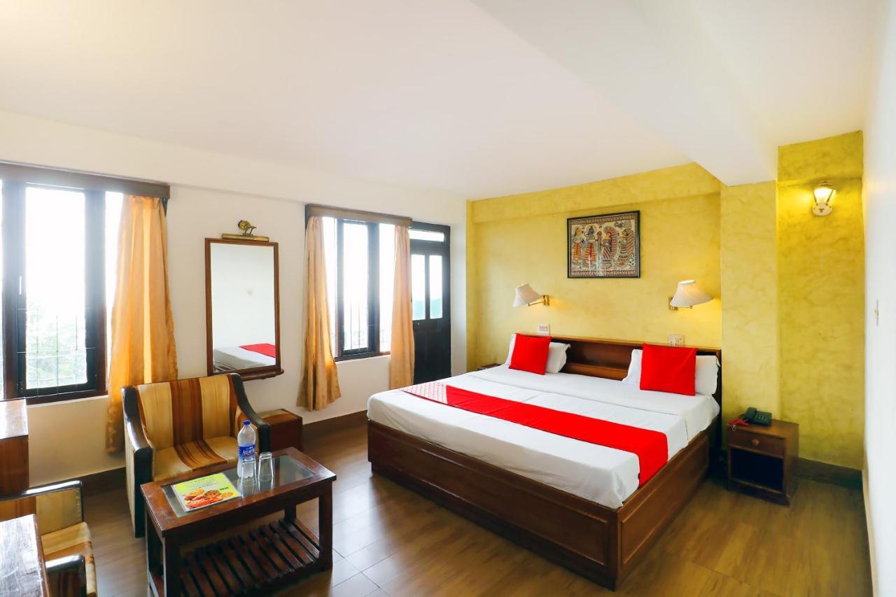 Oyo 45337 Hotel Woodland Shimla Eksteriør bilde